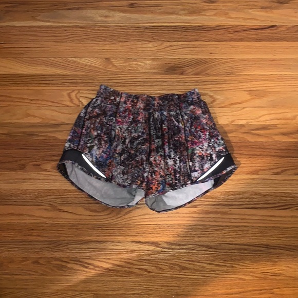 selling lululemon hotty hots for $30 - Picture 1 of 3